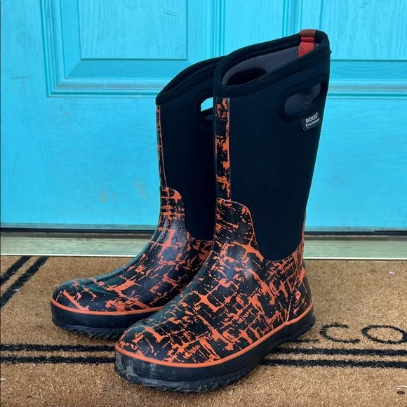Bogs Black and Orange Patterned Boots - Picture 1 of 5